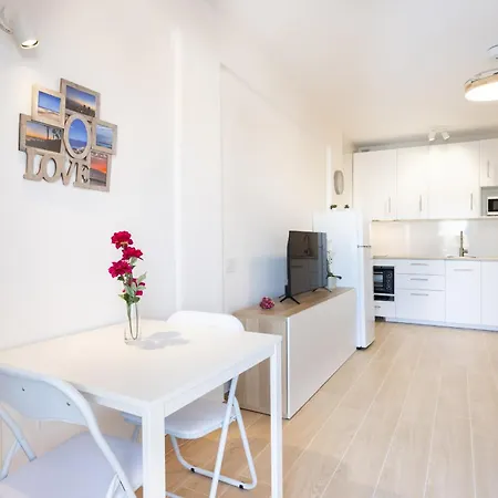 Spectacular View Of Vistas & Ocean